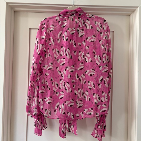 Diane Von Furstenberg Fuchsia Patterned 100% Silk Blouse M - Picture 7 of 7